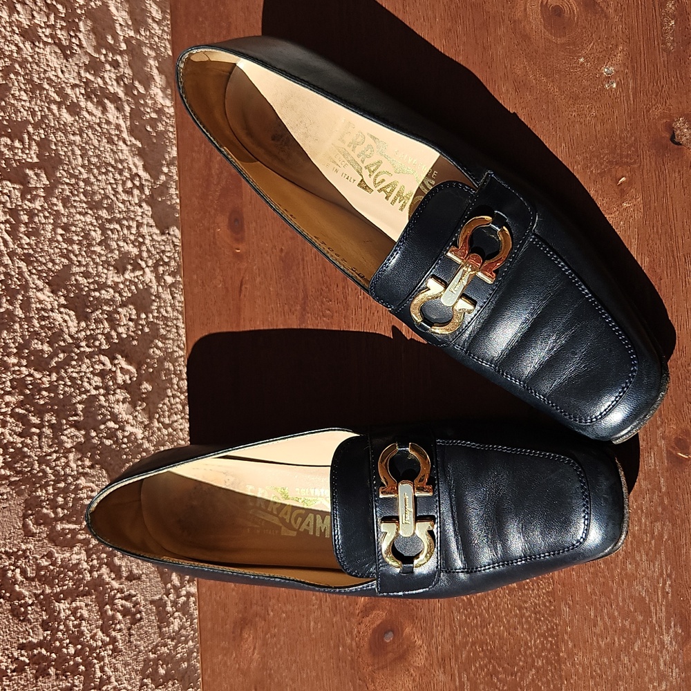 Salvatore Ferragamo Gancini Navy Leather Loafers Size 8 - Picture 13 of 14